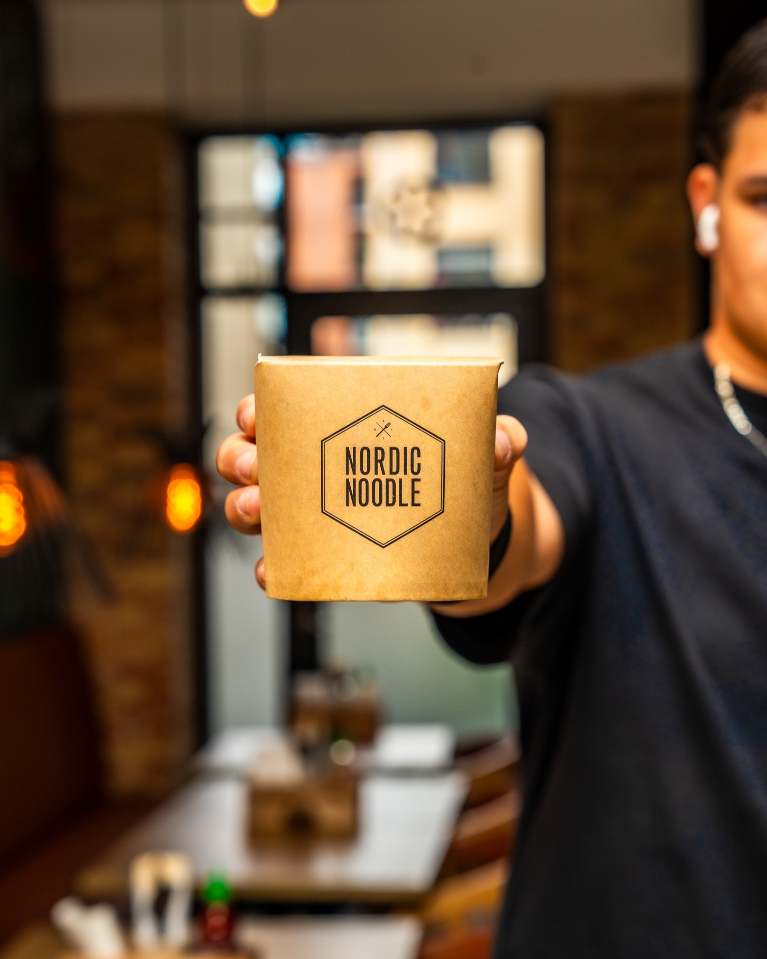 Nordic Noodle takeaway-boks rakt frem